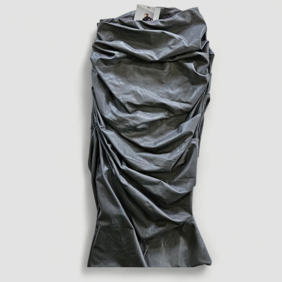 NWT Naked Wardrobe Ruched Faux Vegan Leather Midi Skirt in Dark Grey M - Flaw - Picture 6 of 10